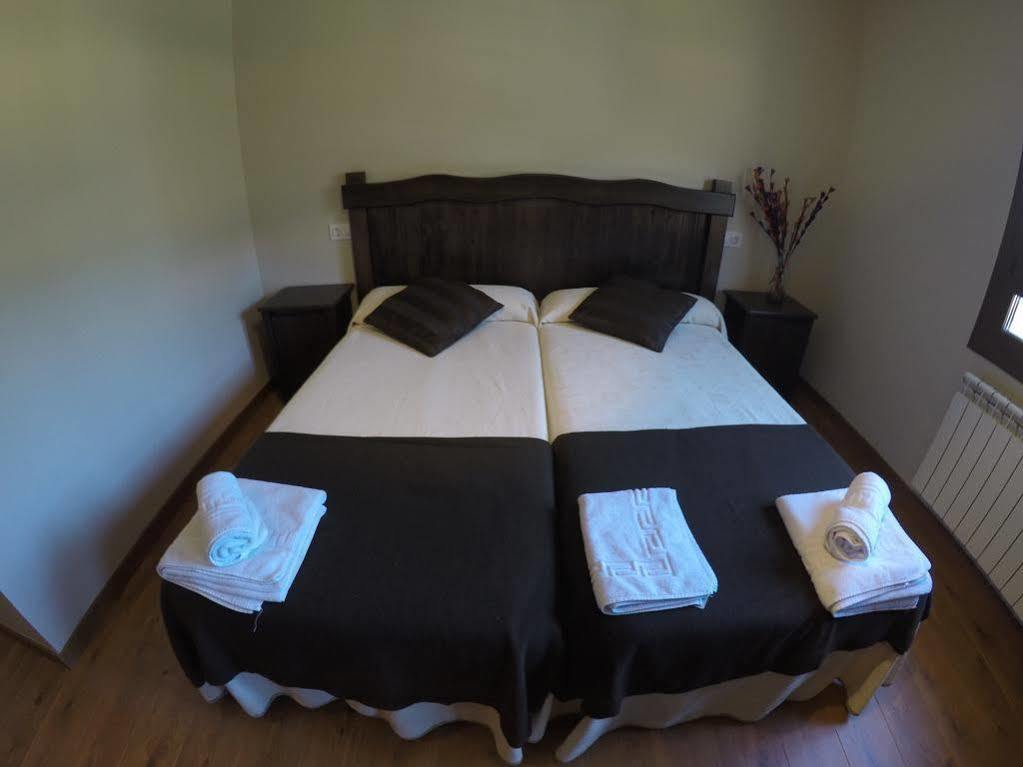 Hotel La Cuna Del Sella โอเซคา เด ซาคัมเบร ภายนอก รูปภาพ