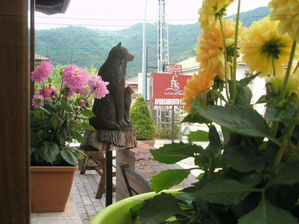 Hotel La Cuna Del Sella โอเซคา เด ซาคัมเบร ภายนอก รูปภาพ