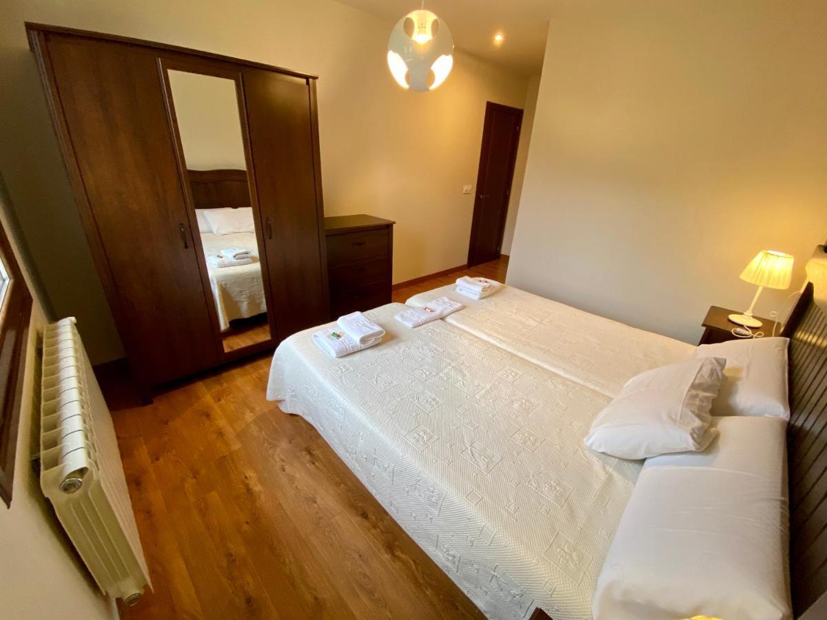 Hotel La Cuna Del Sella โอเซคา เด ซาคัมเบร ภายนอก รูปภาพ