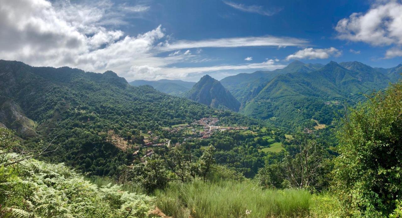 Hotel La Cuna Del Sella โอเซคา เด ซาคัมเบร ภายนอก รูปภาพ