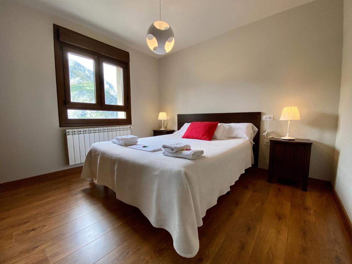 Hotel La Cuna Del Sella โอเซคา เด ซาคัมเบร ภายนอก รูปภาพ