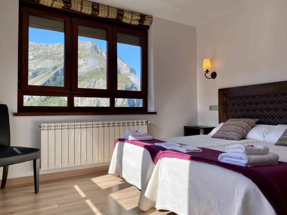 Hotel La Cuna Del Sella โอเซคา เด ซาคัมเบร ภายนอก รูปภาพ